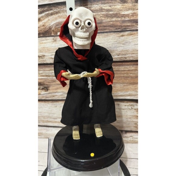 Gemmy Animated Skeleton Halloween Vintage Decor Works! Tested - Picture 1 of 7